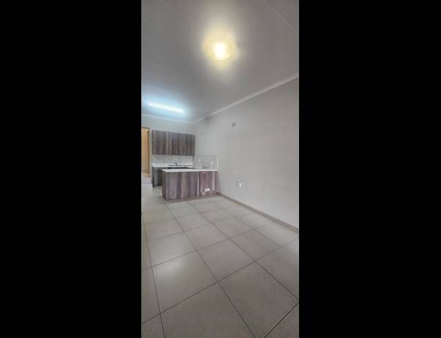 1 BEDROOM PROPERTY TO RENT IN RAND COLLERIES